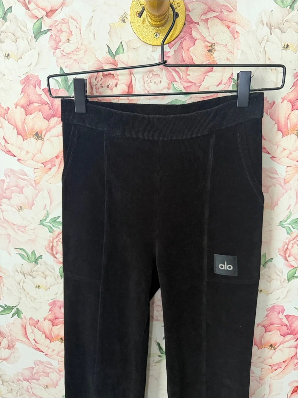 ALO YOGA Winter Break High Waist Flare Microcurduroy Black size XS/S